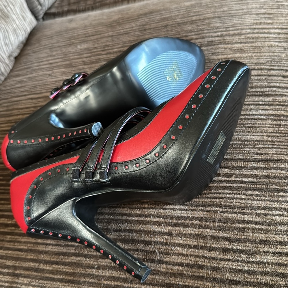Bordello 3 Strap Platform Heels - Picture 7 of 13